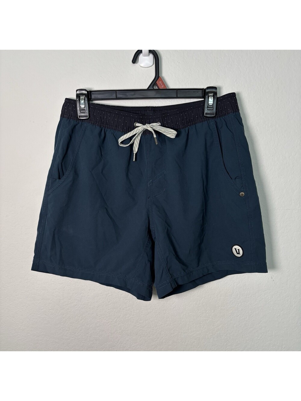 Vuori Men’s Kore Shorts Lined 5” Inseam Teal Blue Size Small Gym Run Athletics